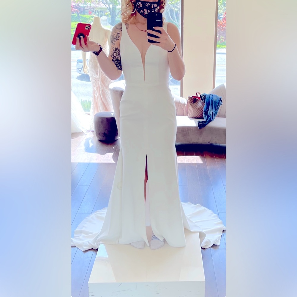 Beautiful, classy and sexy dress